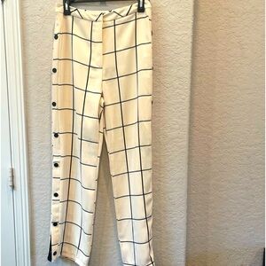 Top Shop Woman’s Off White/Black Wide Pants Size:6 Preloved